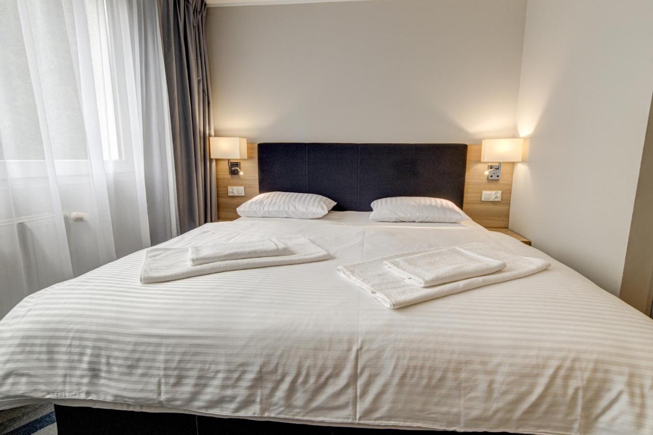 Hotel Dobosz Police Εξωτερικό φωτογραφία