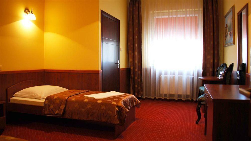 Hotel Dobosz Police Εξωτερικό φωτογραφία