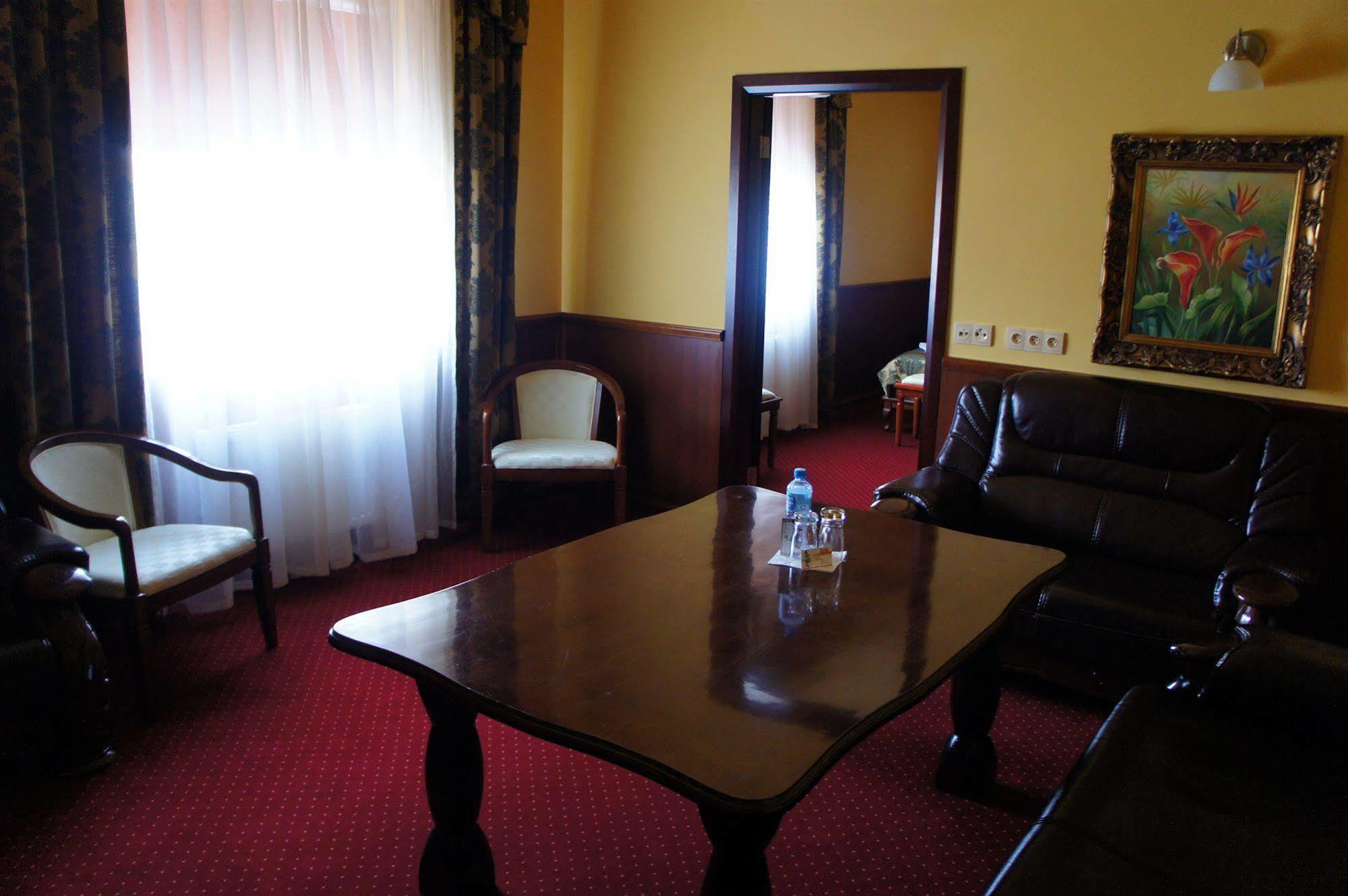 Hotel Dobosz Police Εξωτερικό φωτογραφία