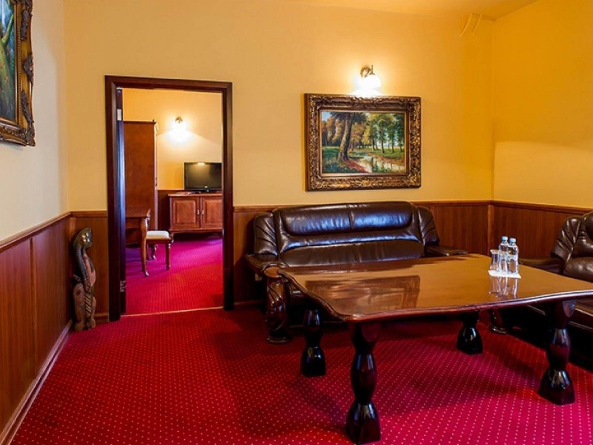 Hotel Dobosz Police Εξωτερικό φωτογραφία