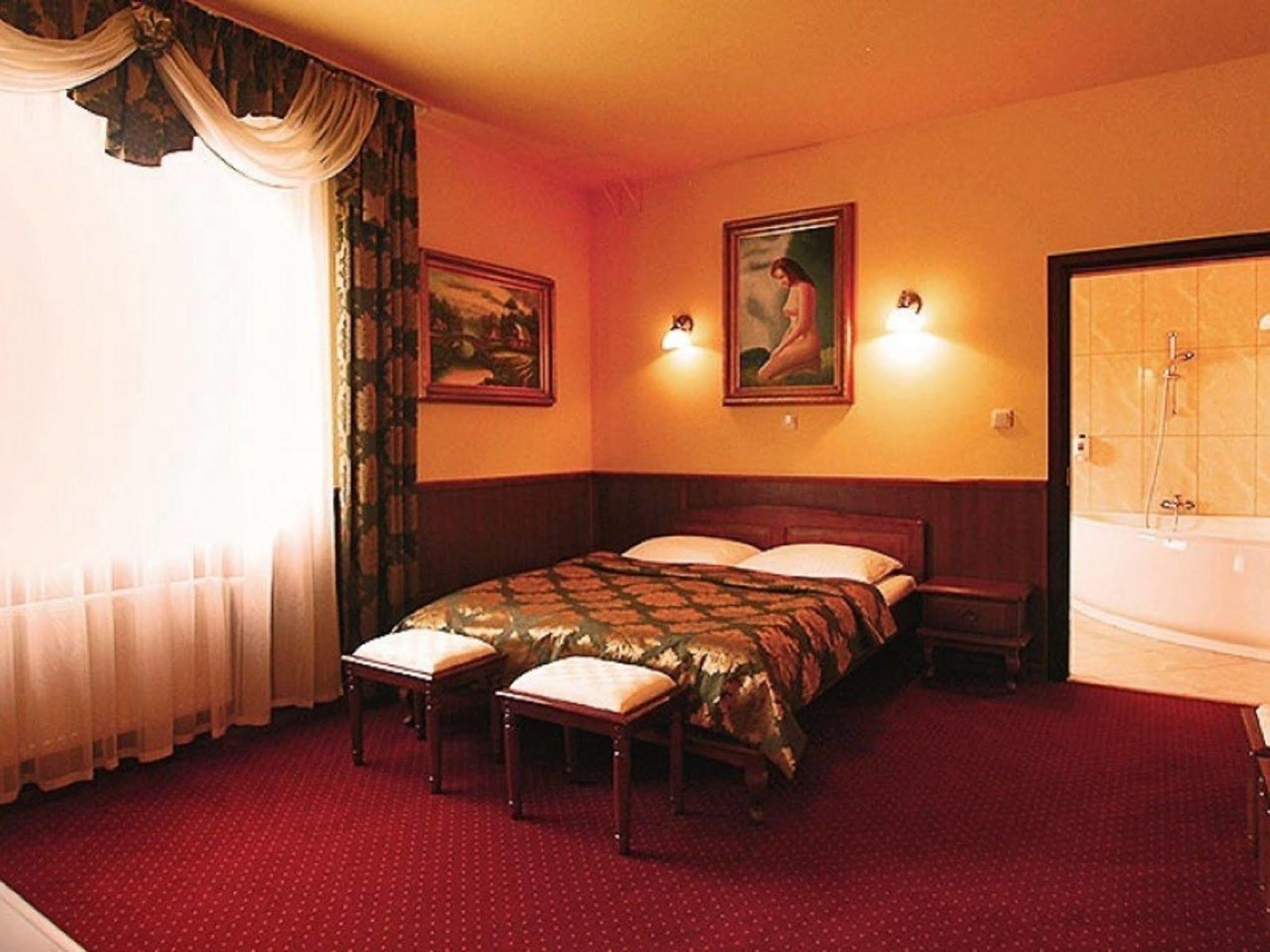 Hotel Dobosz Police Εξωτερικό φωτογραφία