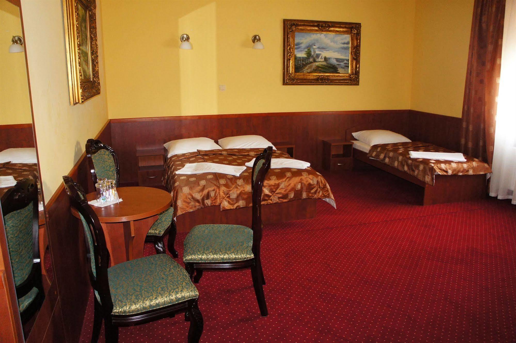 Hotel Dobosz Police Εξωτερικό φωτογραφία