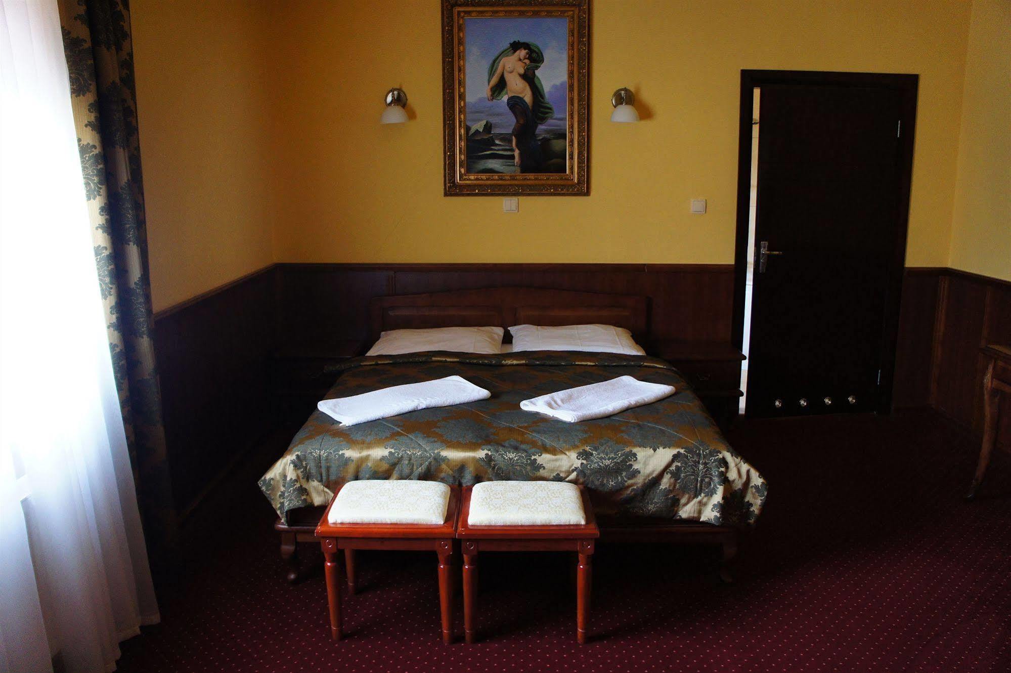 Hotel Dobosz Police Εξωτερικό φωτογραφία