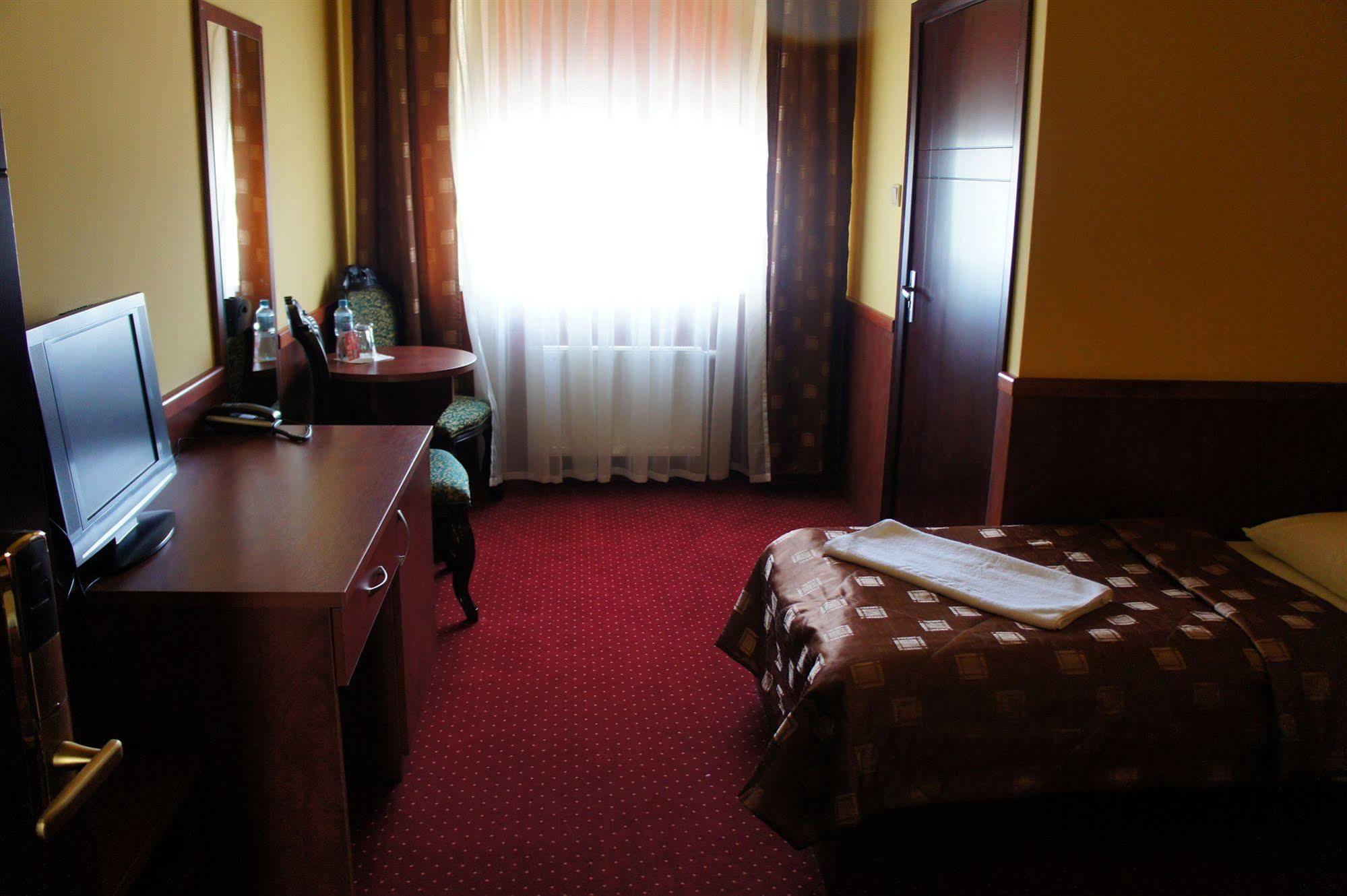 Hotel Dobosz Police Εξωτερικό φωτογραφία